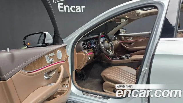 Mercedes-Benz E-Class 2019 — фото 10