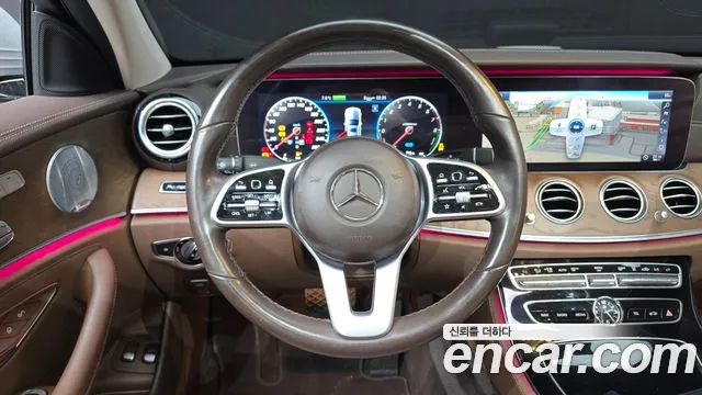 Mercedes-Benz E-Class 2019 — фото 13