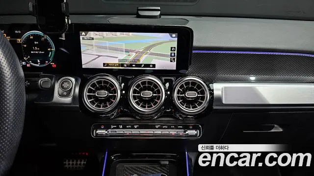 Mercedes-Benz GLB-Class 2023 — фото 17