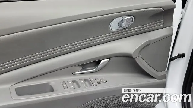 Hyundai AVANTE 2024 — фото 17