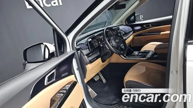 Kia Canival 2021 — фото 10