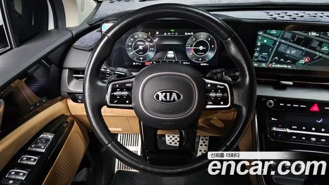Kia Canival 2021 — фото 13