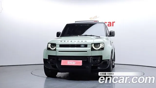 Land Rover Defender 2023 — фото 3