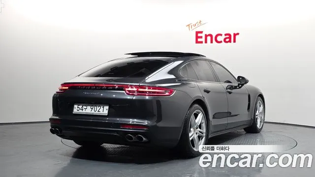 Porsche Panamera 2018 — фото 2