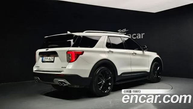 Ford Explorer 2021 — фото 2