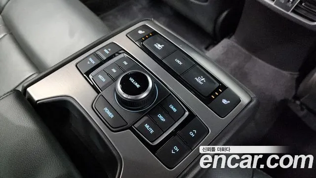 Hyundai Genesis 2016 — фото 19