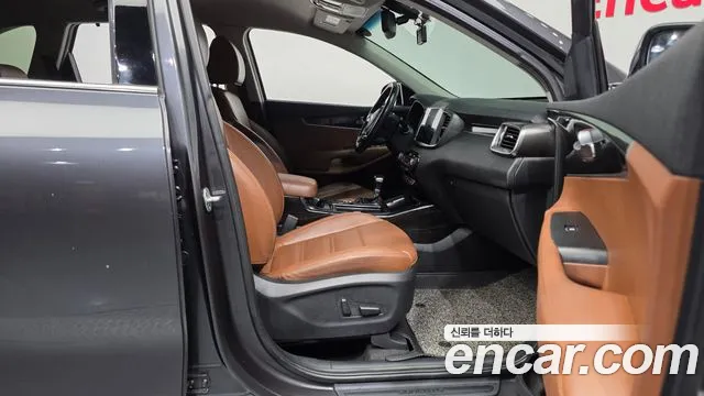 Kia Sorento 2018 — фото 11