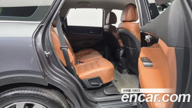 Kia Sorento 2018 — фото 12