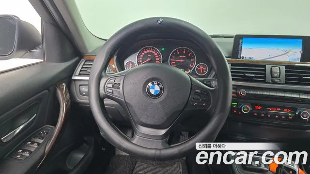 BMW 3-Series 2015 — фото 13