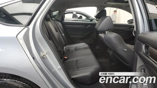 Honda Accord 2019 — фото 12