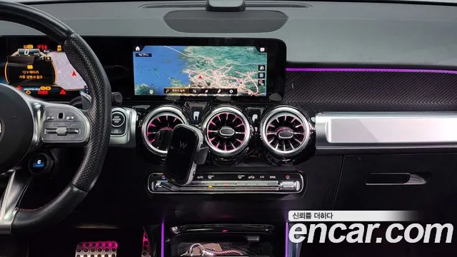 Mercedes-Benz GLB-Class 2023 — фото 14
