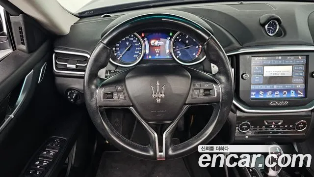Maserati Ghibli 2015 — фото 13