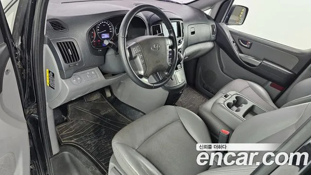 Hyundai Starex 2019 — фото 7