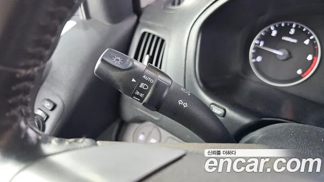 Hyundai Starex 2019 — фото 17