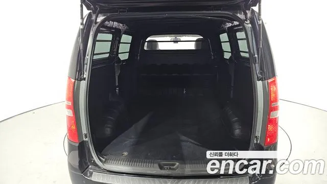 Hyundai Starex 2019 — фото 20