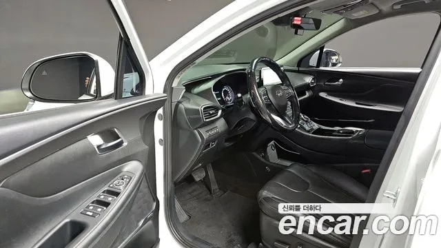 Hyundai Santafe 2022 — фото 11