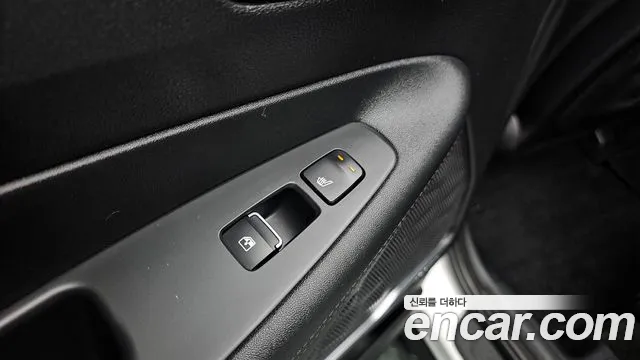 Hyundai Santafe 2022 — фото 18