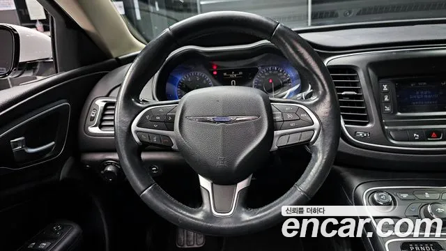 Chrysler 200 2015 — фото 13