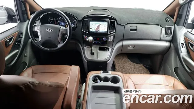 Hyundai Starex 2016 — фото 7