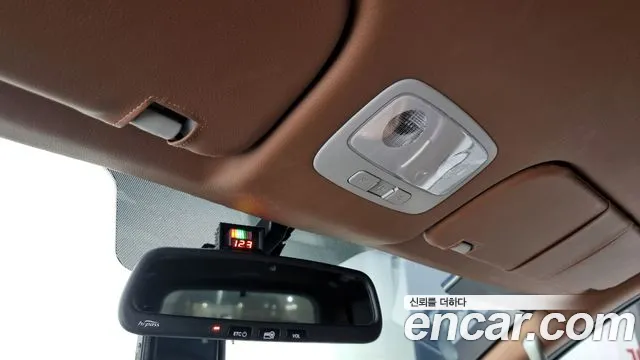 Hyundai Starex 2016 — фото 17