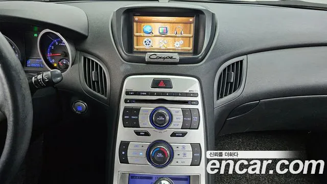 Hyundai Genesis 2010 — фото 14