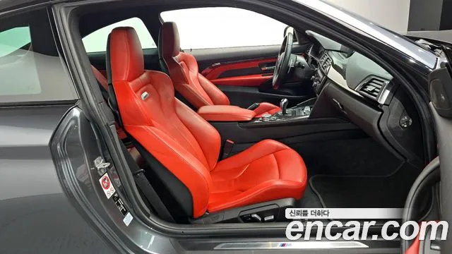 BMW M4 2017 — фото 11