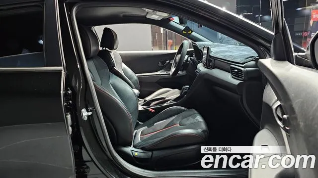 Hyundai Veloster 2018 — фото 10