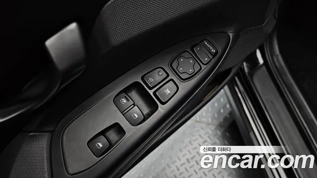 Hyundai Veloster 2018 — фото 16