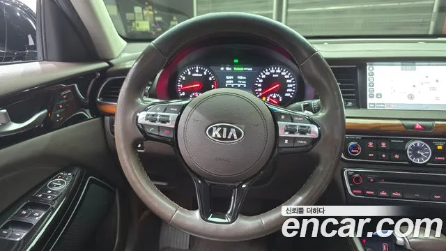 Kia K7 2017 — фото 13
