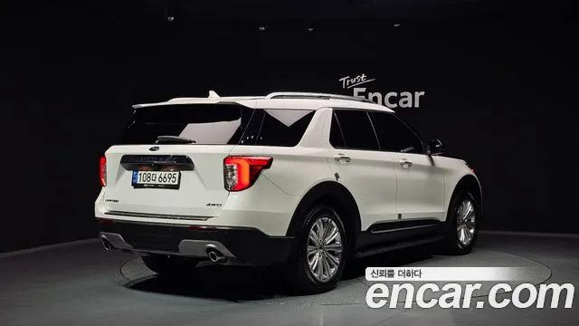 Ford Explorer 2021 — фото 2