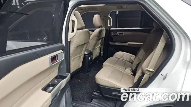 Ford Explorer 2021 — фото 12
