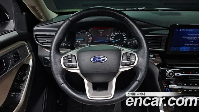 Ford Explorer 2021 — фото 13