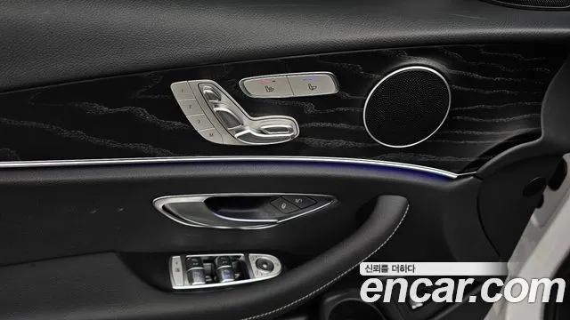 Mercedes-Benz E-Class 2023 — фото 18
