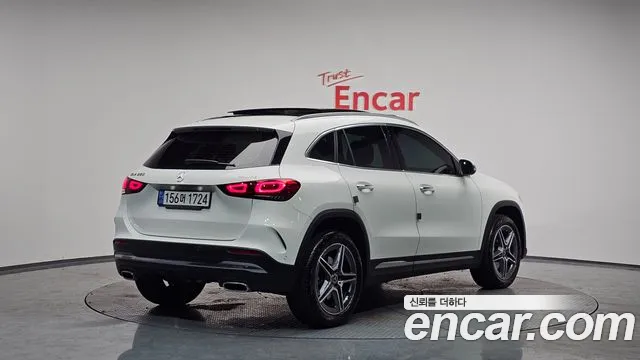 Mercedes-Benz GLA-Class 2022 — фото 2