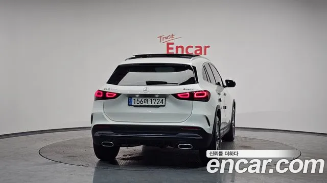 Mercedes-Benz GLA-Class 2022 — фото 4