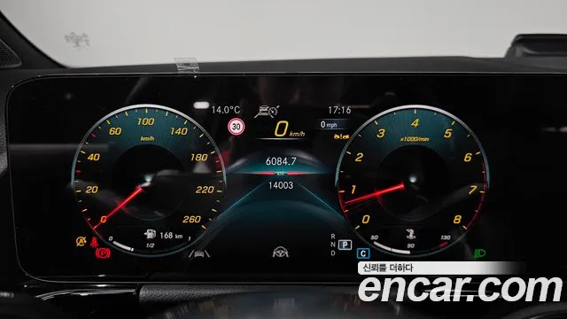 Mercedes-Benz GLA-Class 2022 — фото 8