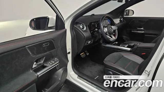 Mercedes-Benz GLA-Class 2022 — фото 11