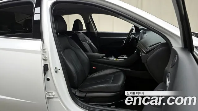 Hyundai Sonata 2022 — фото 10