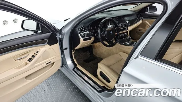BMW 5-Series 2015 — фото 11