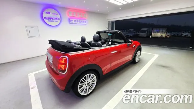 Mini Cooper Convertible 2020 — фото 6