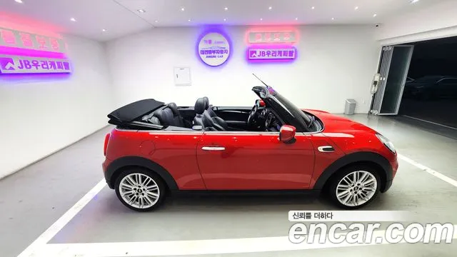 Mini Cooper Convertible 2020 — фото 8