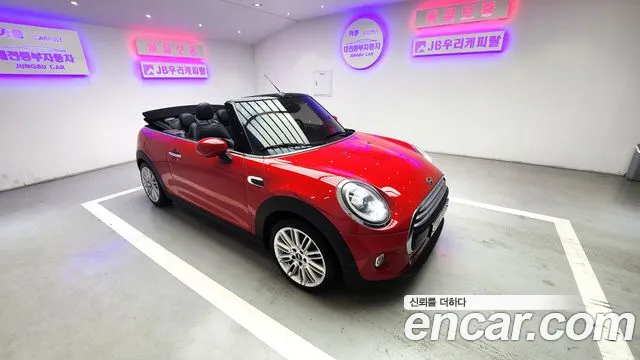 Mini Cooper Convertible 2020 — фото 9