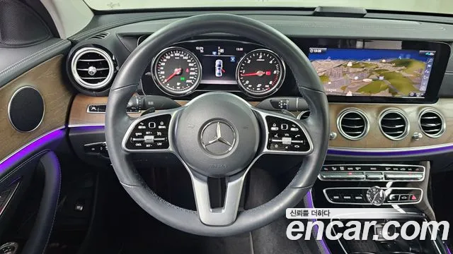 Mercedes-Benz E-Class 2020 — фото 13