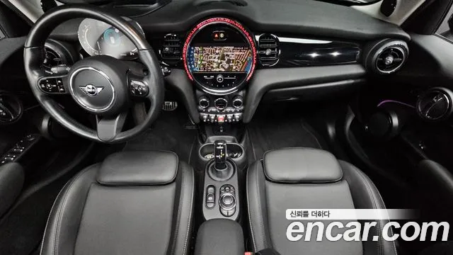 Mini Cooper 2022 — фото 10