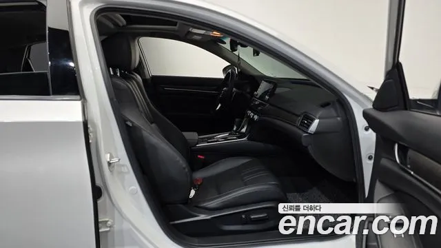 Honda Accord 2021 — фото 11