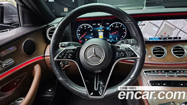 Mercedes-Benz E-Class 2021 — фото 13