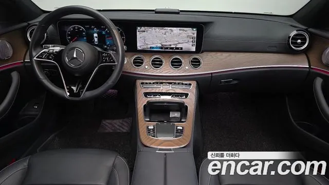 Mercedes-Benz E-Class 2022 — фото 7
