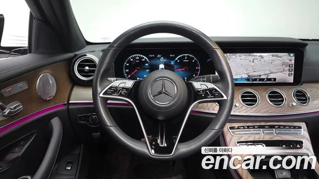 Mercedes-Benz E-Class 2022 — фото 14