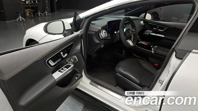 Mercedes-Benz EQE 2023 — фото 10