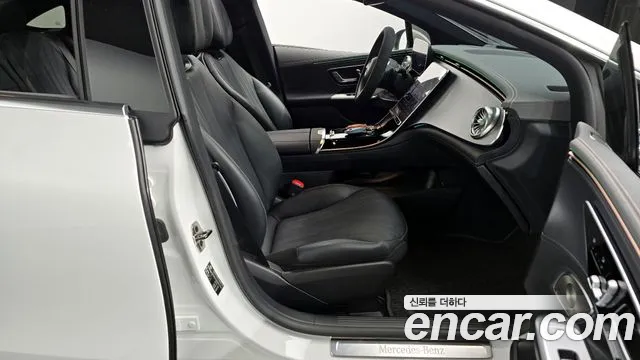 Mercedes-Benz EQE 2023 — фото 11